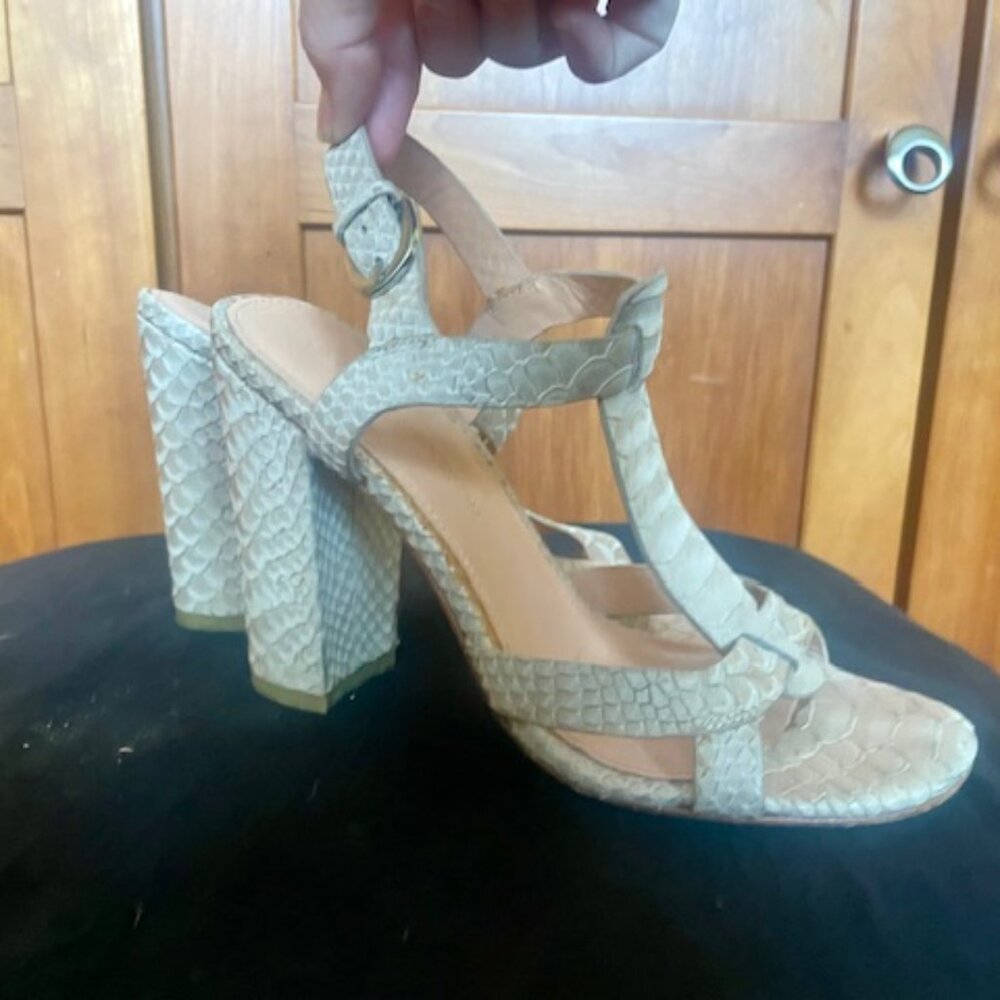 Siegerson Morrison Nude Strappy Heels 4" Sz 7